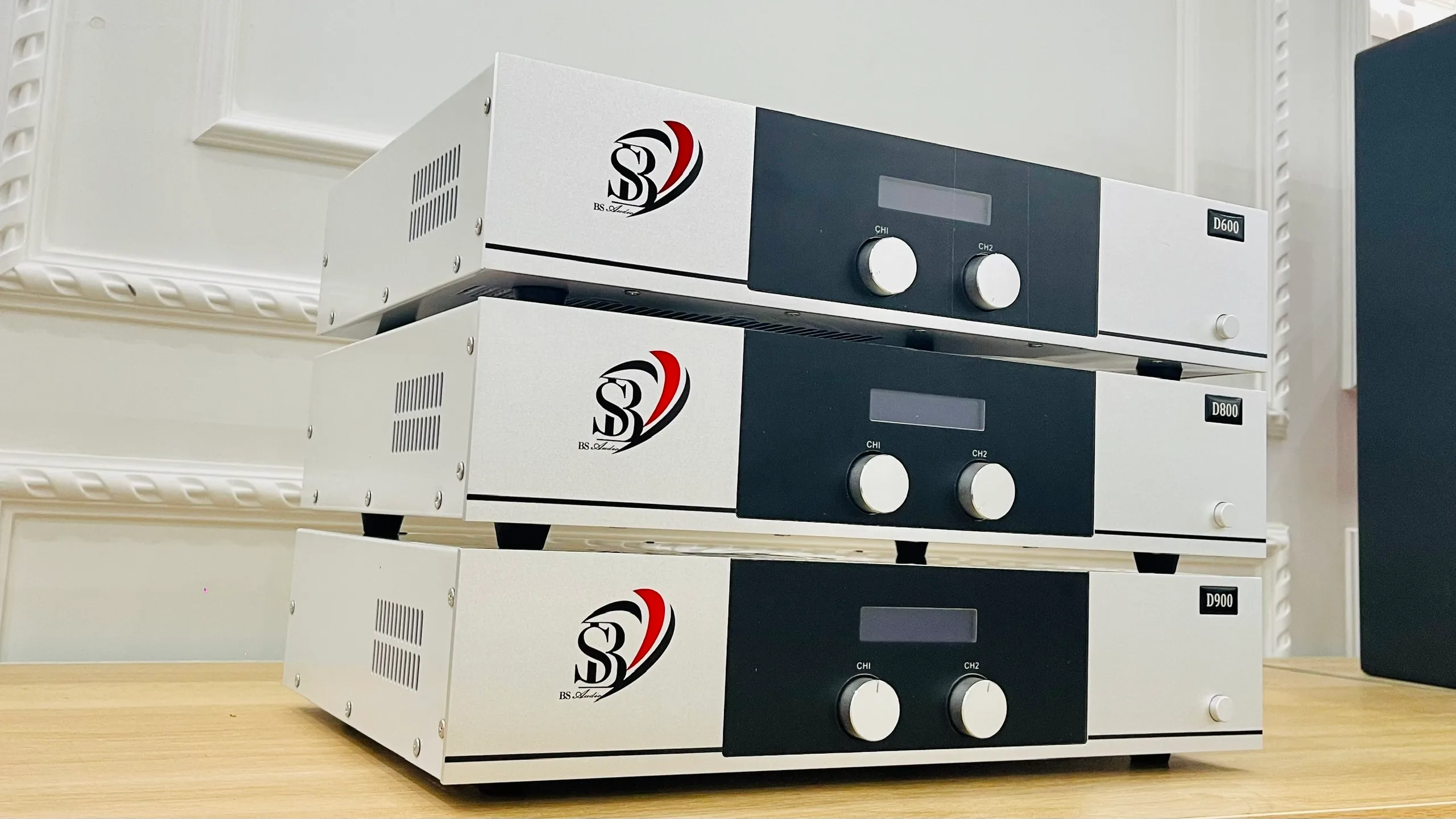 Cục đẩy công suất BS D900 | 2 kênh | 1800W - Ảnh 3