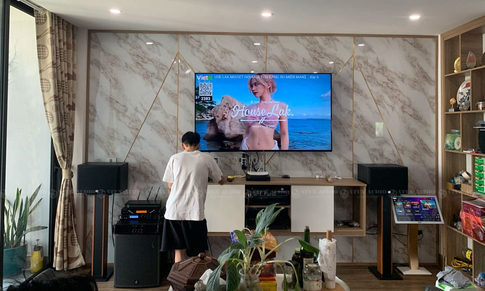 Micro không dây MBM MX-800 được ứng dụng rộng rãi trong karaoke gia đình