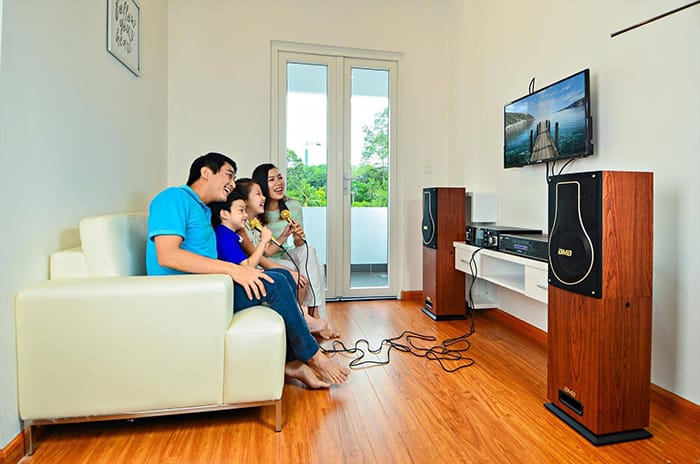 âm thanh gia đình khác gì âm thanh quán nhậu