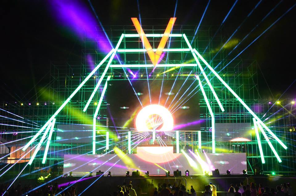 Âm thanh sự kiện là gì? Vì sao không phù hợp cho không gian gia đình