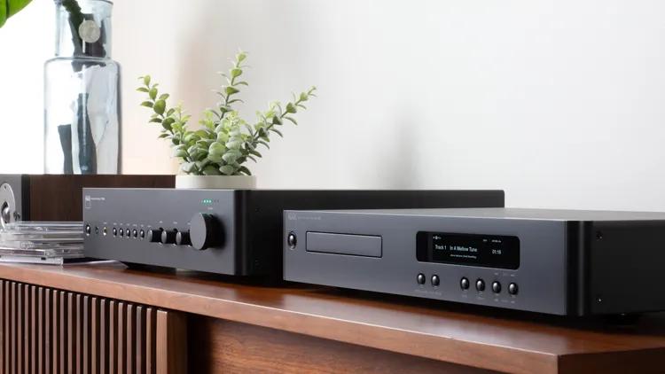 NAD C 359S và C 569 Ampli Class AB, đầu CD thế hệ mới
